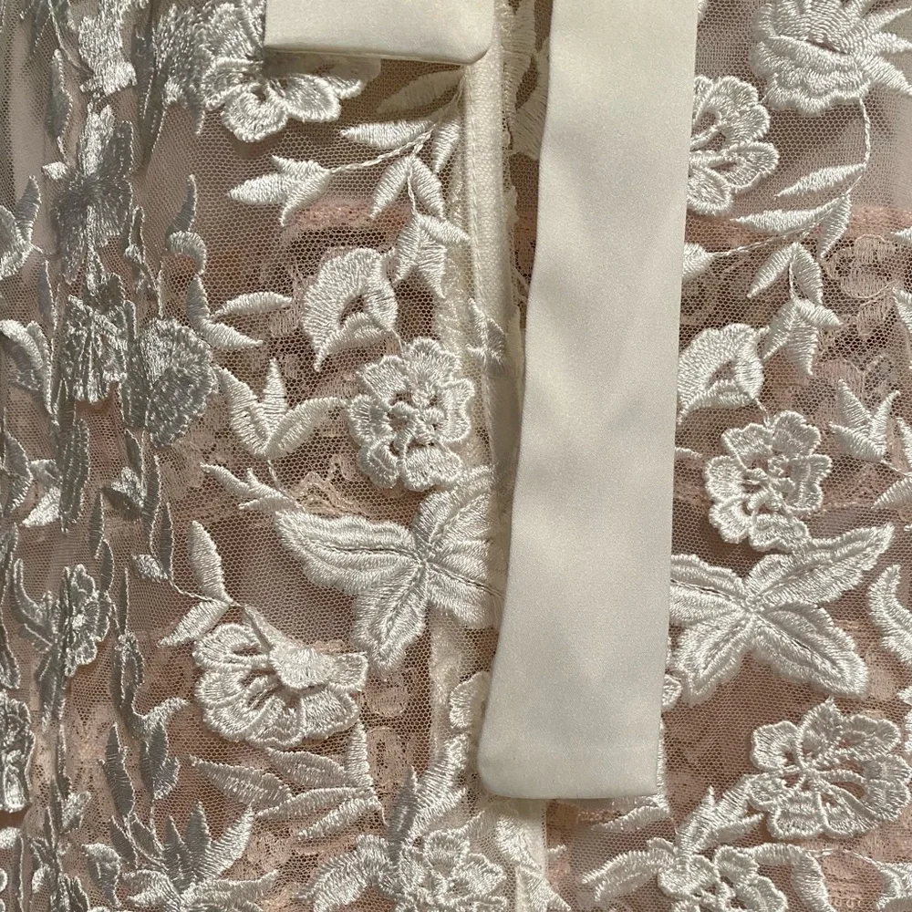 Le Rose Maya Robe - Picture 13 of 14
